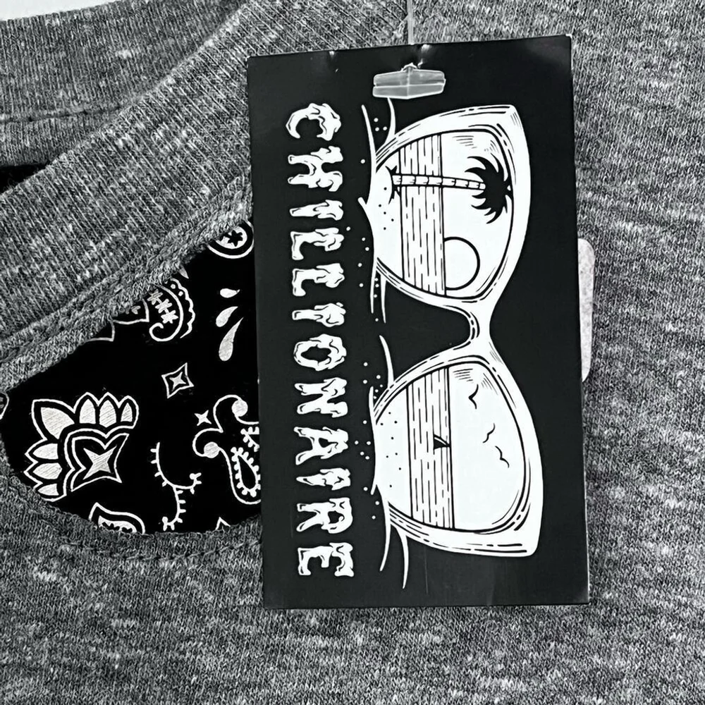 Chillionaire Women's Large Tailgating Tshirt Heather Gray NWT from Buckle - Picture 11 of 12